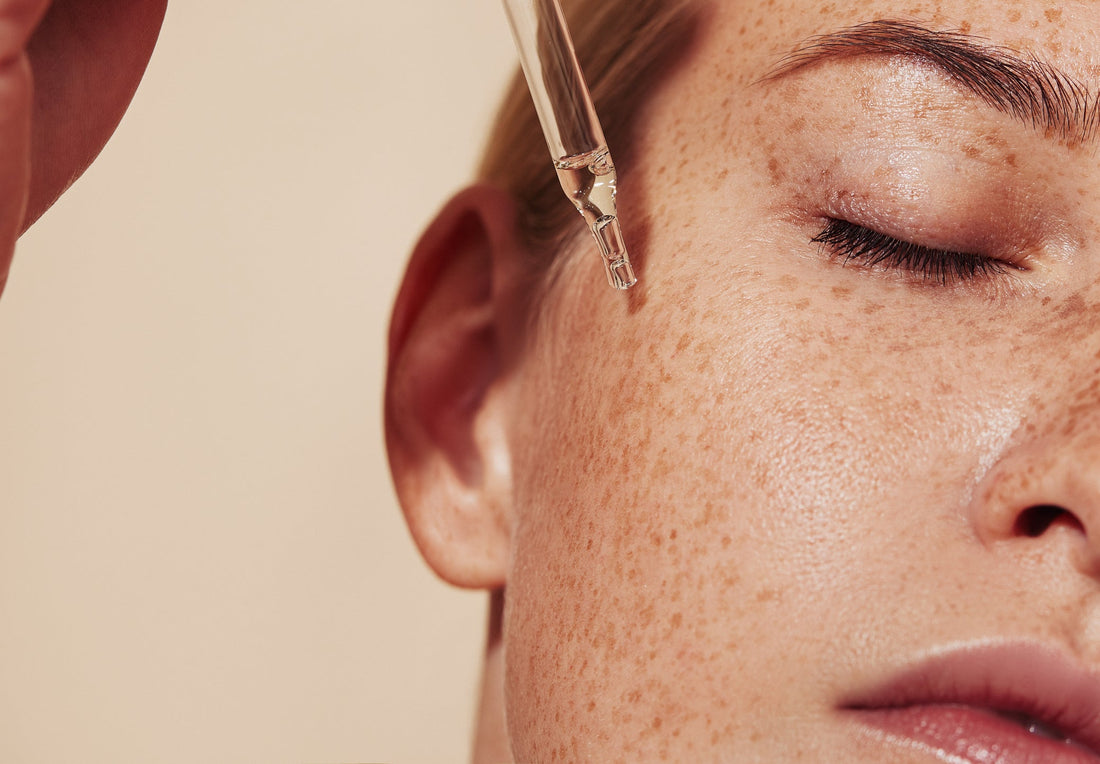 Bakuchiol vs. Retinol: A Gentle Botanical Alternative for Radiant Skin